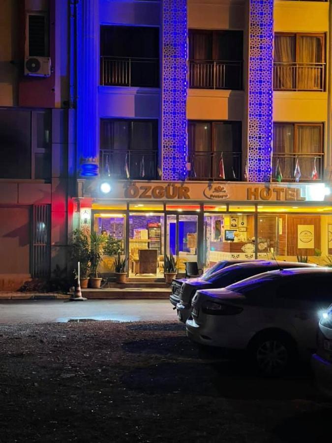 Oezguer Hotel アンタルヤ エクステリア 写真